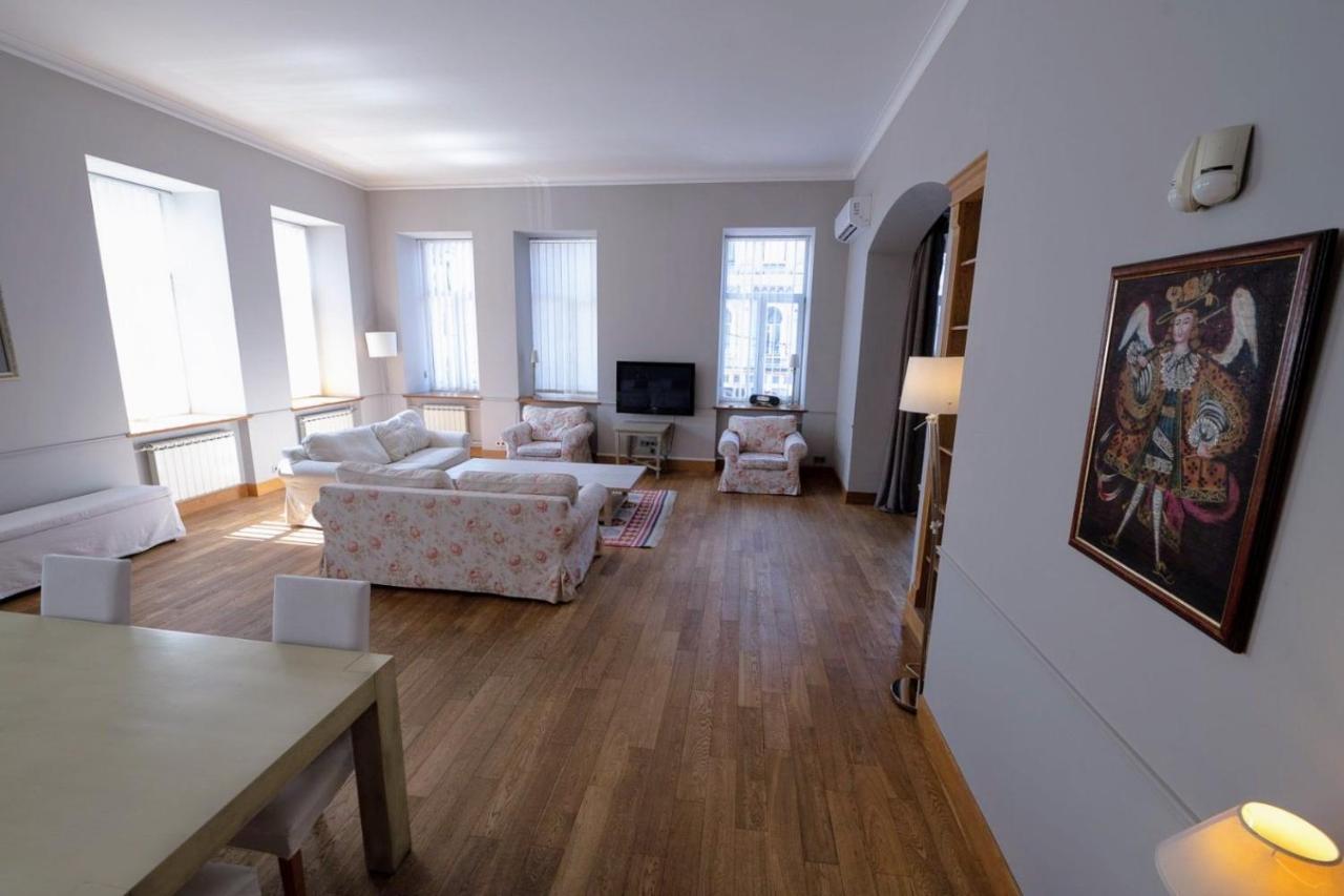 Great 144 Sq.M. Apartment In The Center Of Κίεβο Εξωτερικό φωτογραφία